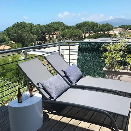Magnifique - Plage Agosta Apartment
